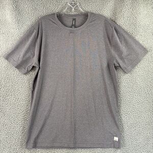 Vuori Men's Medium M Shirt Tradewind Performance Tee 2.0 Gray Purple Athletic